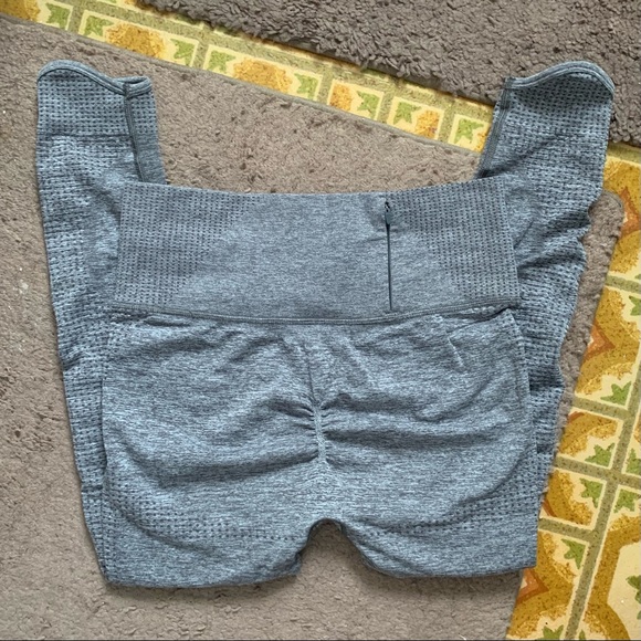 Gymshark ‘Vital Rise’ Seamless Legging (S) - grey marl - Picture 2 of 8